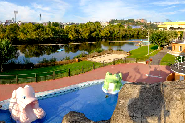 EL FLUVIAL ABRE  SU PARQUE ACUÁTICO CON NUEVAS ZONAS DE HAMACAS Y CON MEDIDAS DE SEGURIDAD